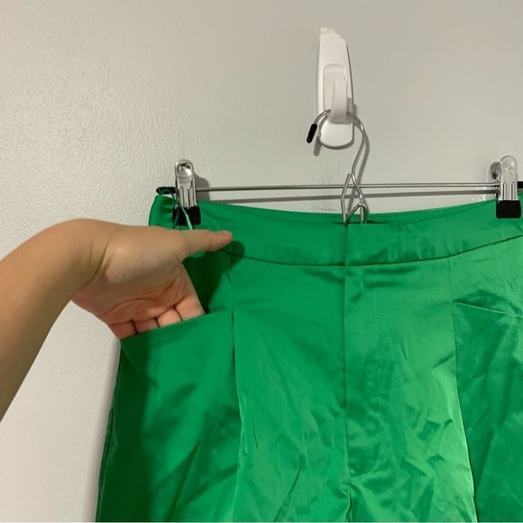 Zara women's green tailored shorts size S - Picture 2 of 7